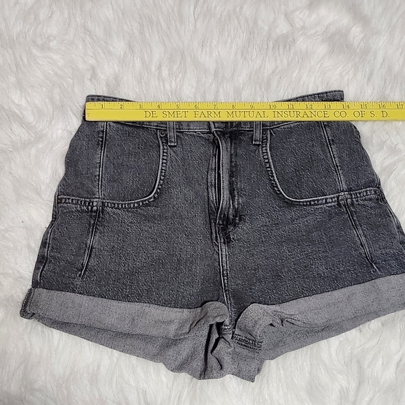 BDG URBAN OUTFITTERS Gray Ultra High Rise Rolled Hem Retro Denim Jean Shorts 28 - Picture 6 of 11
